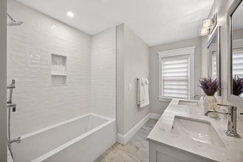 255 Old Main Road Falmouth MA 02556
