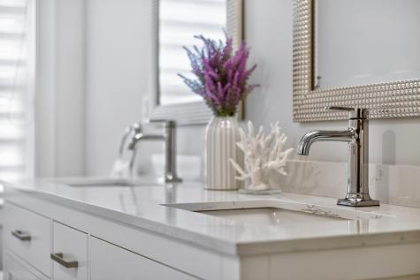 255 Old Main Road Falmouth MA 02556