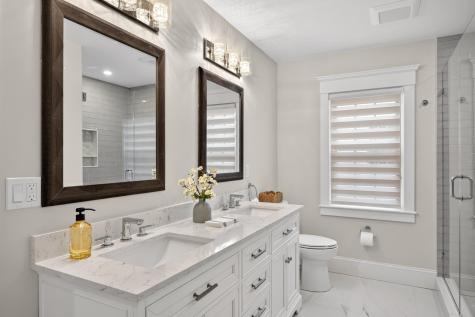 255 Old Main Road Falmouth MA 02556