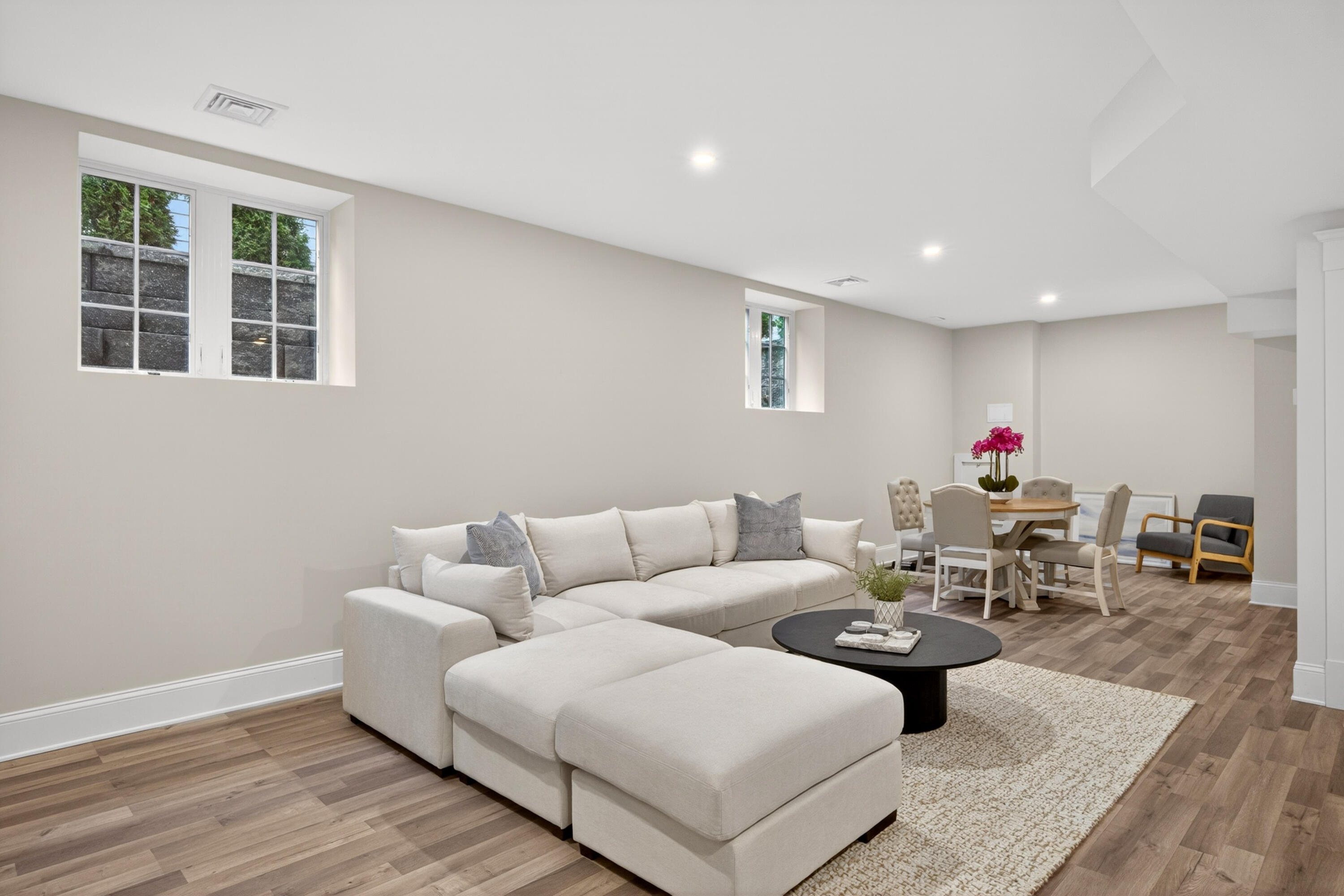 255 Old Main Road Falmouth MA 02556