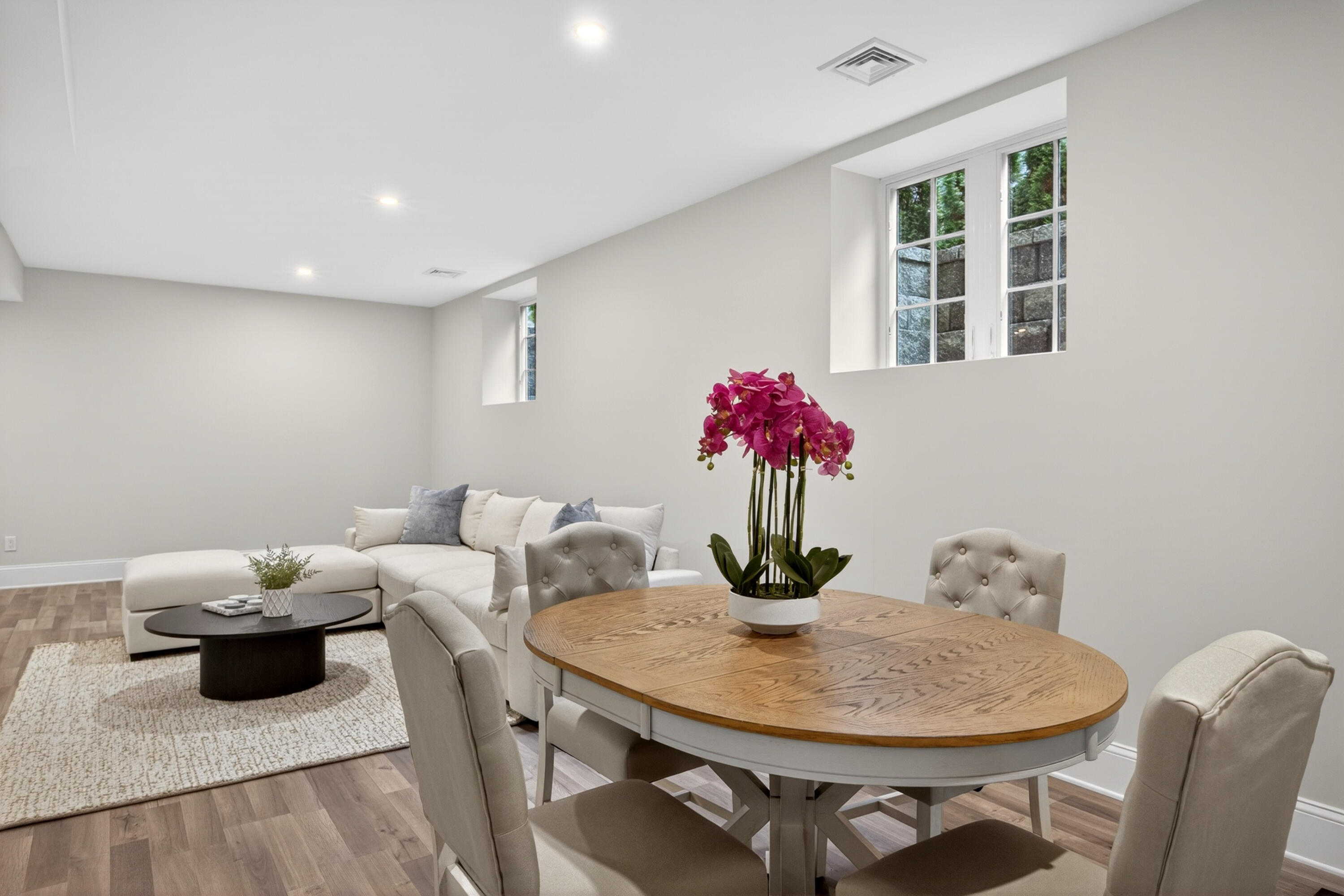 255 Old Main Road Falmouth MA 02556