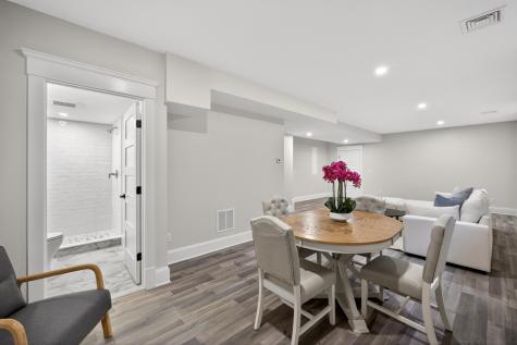 255 Old Main Road Falmouth MA 02556