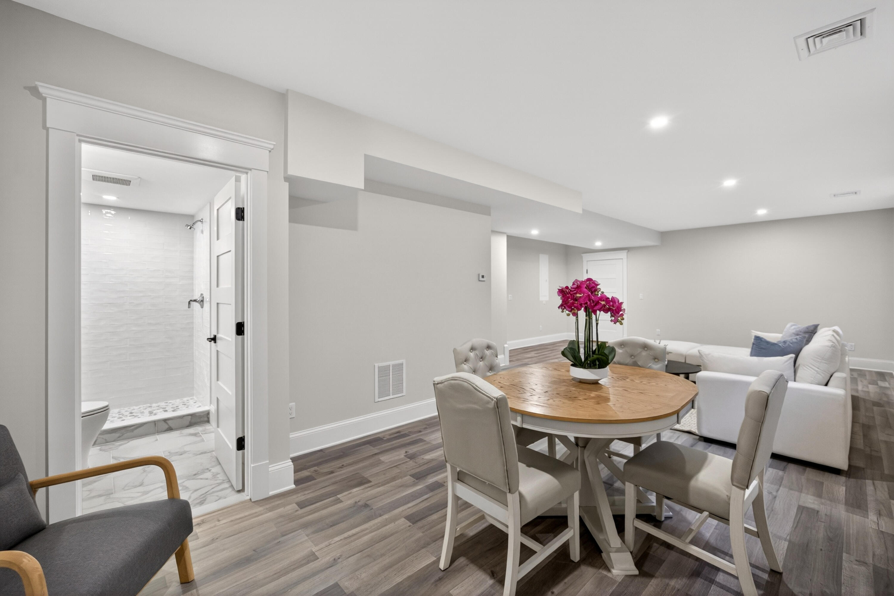 255 Old Main Road Falmouth MA 02556