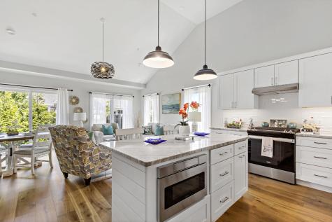 10 Bank Street Eastham MA 02642