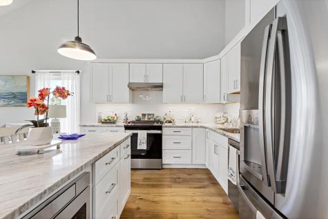10 Bank Street Eastham MA 02642