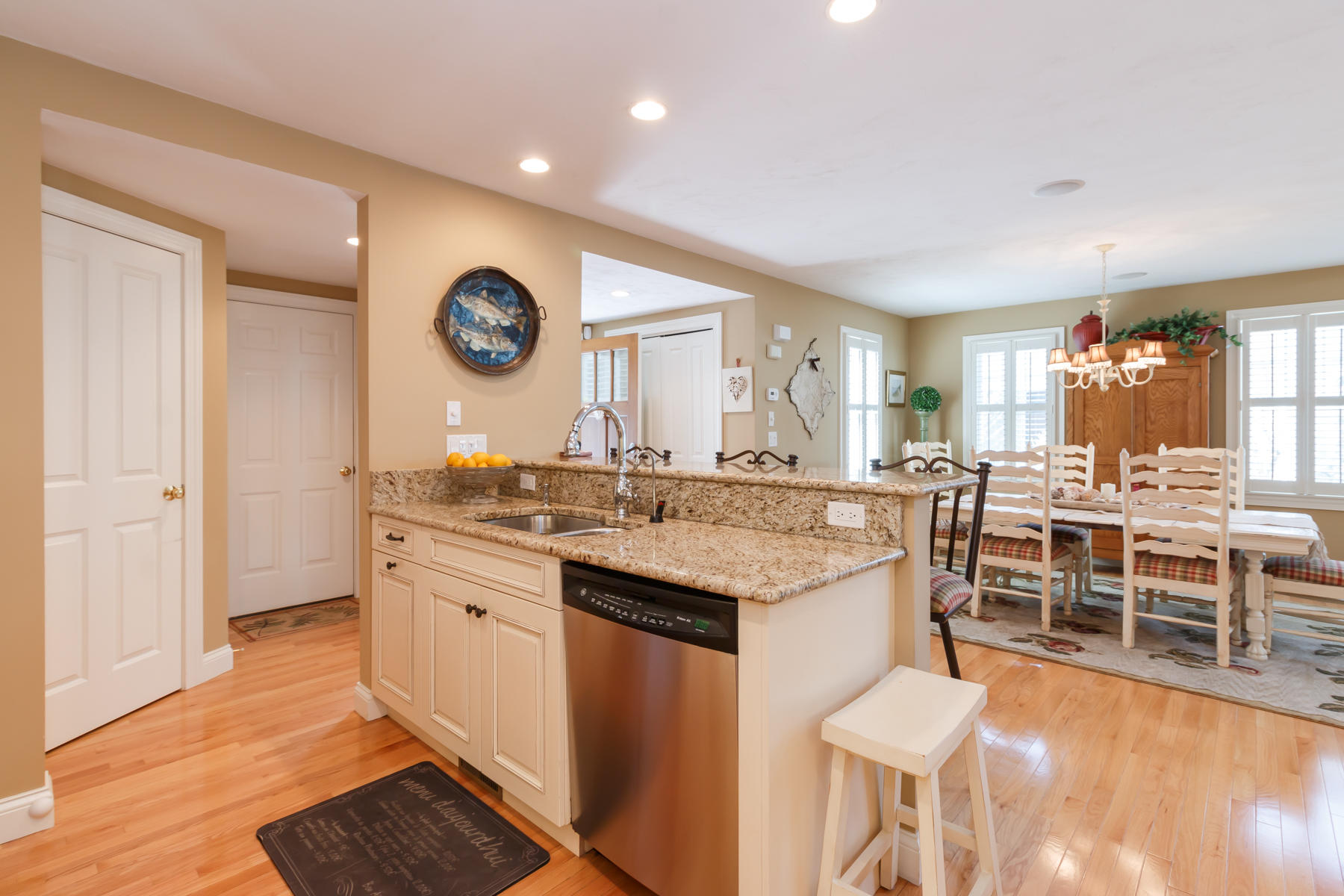 8 Northwest Landing Mashpee MA 02649