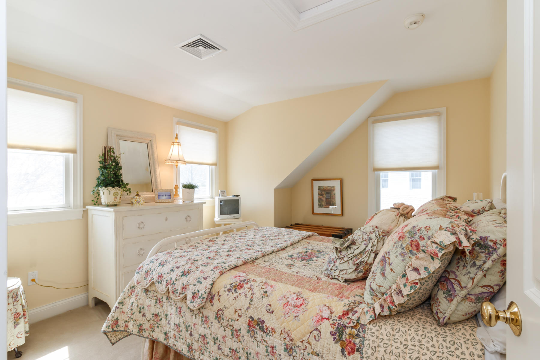 8 Northwest Landing Mashpee MA 02649