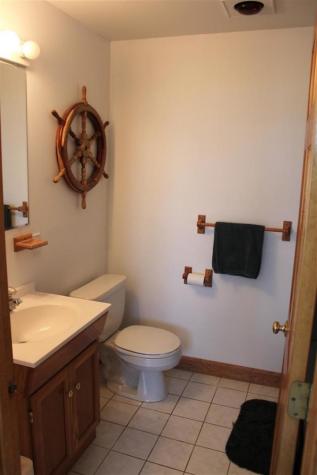 670 Shore Road MA 02652