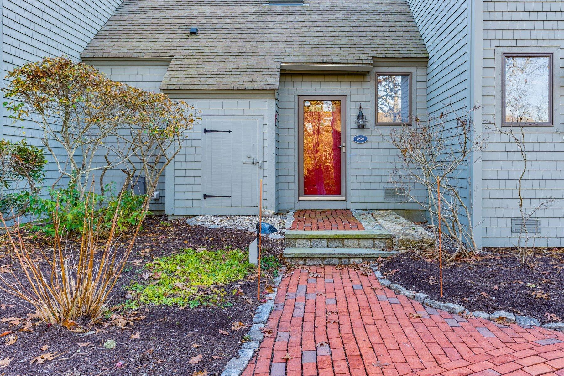 22 Mid-iron Way Mashpee MA 02649