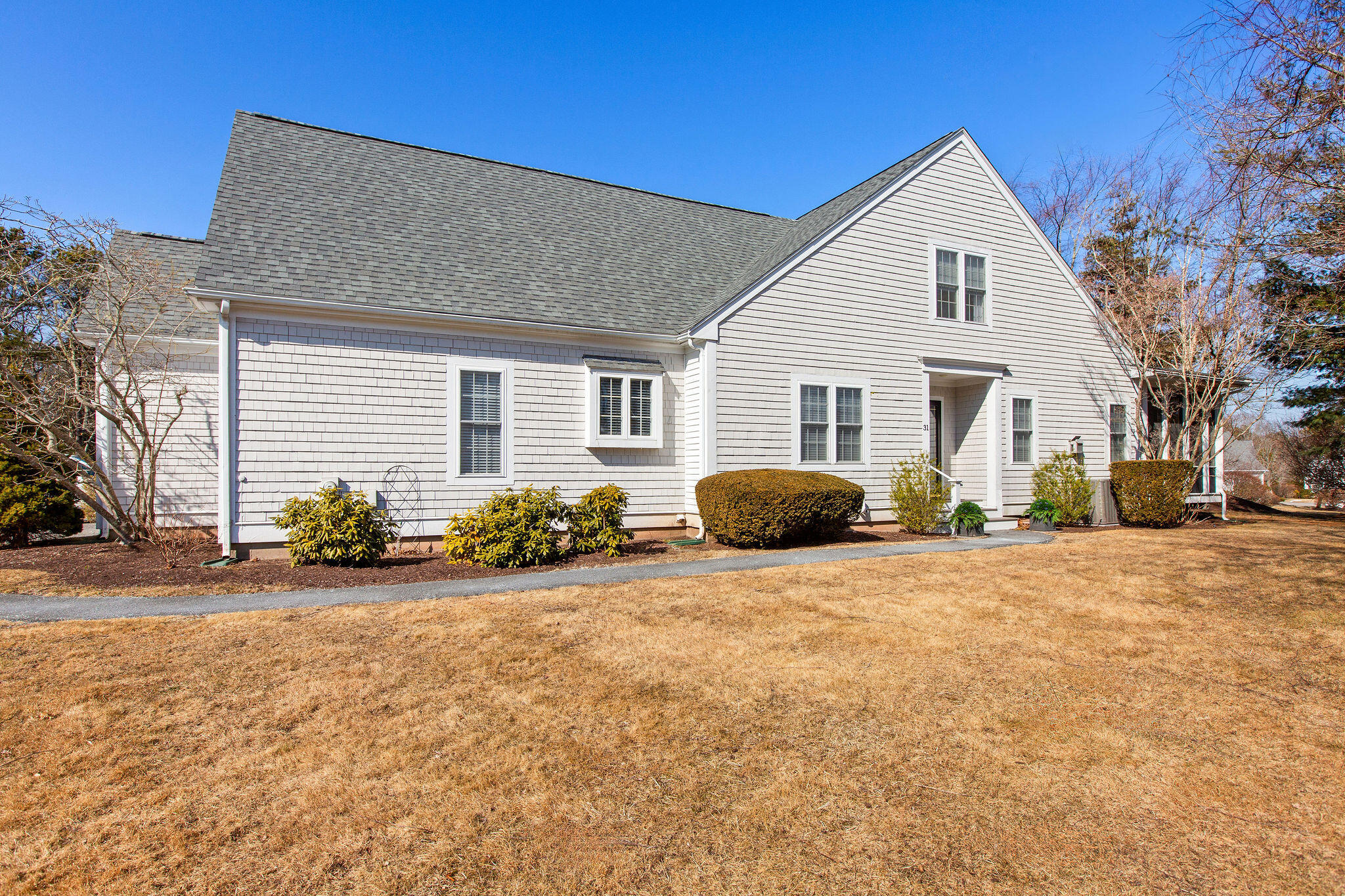 31 Stratford Ridge Mashpee MA 02649
