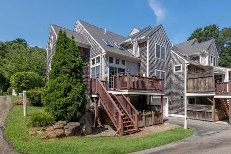 68 Gold Leaf Lane Mashpee MA 02649