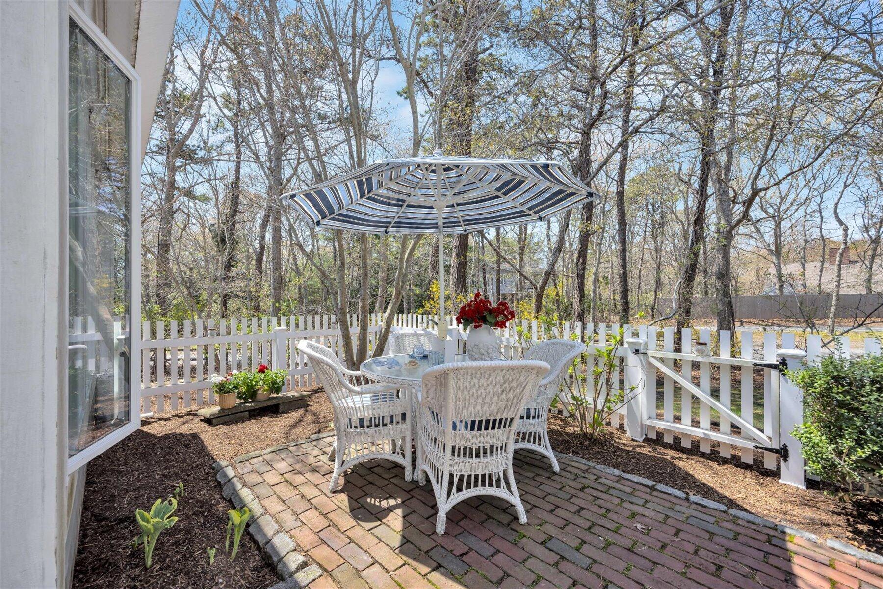 28 Flying Cloud Circle Mashpee MA 02649