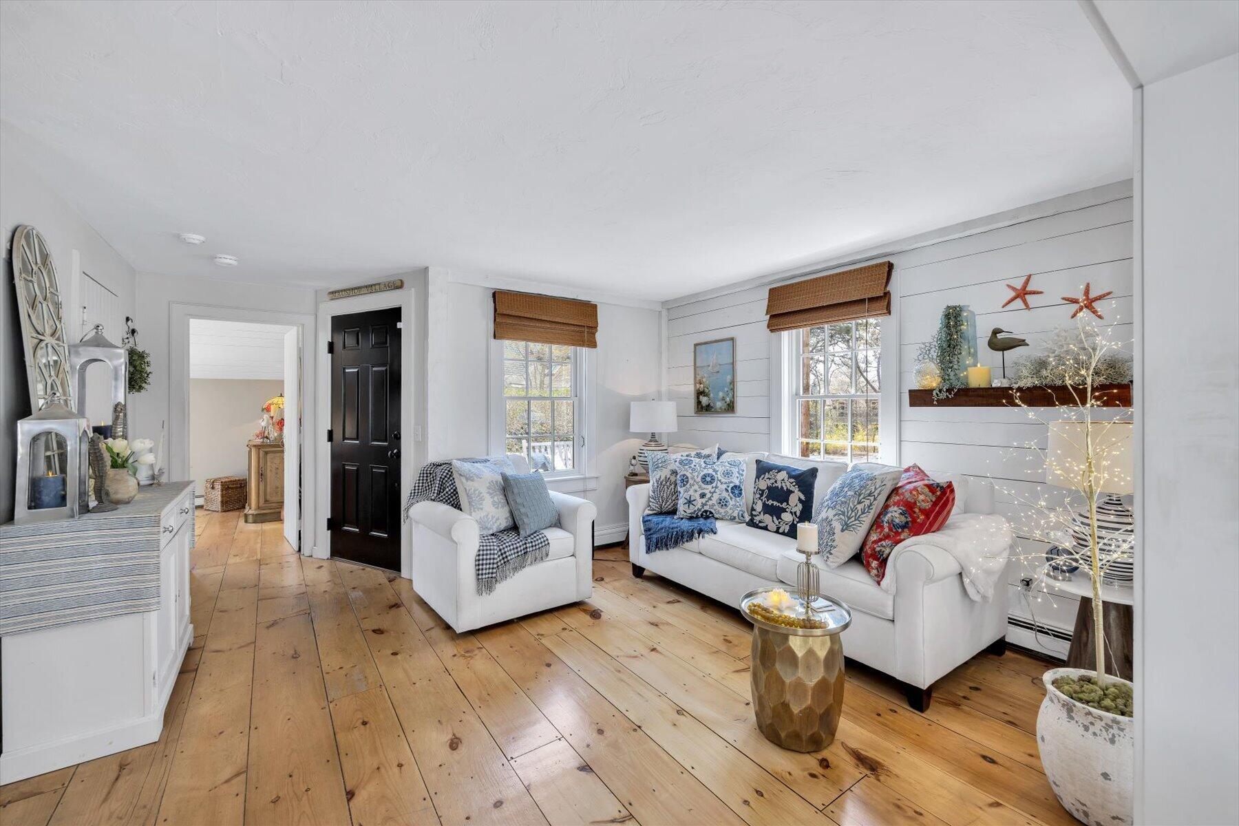 28 Flying Cloud Circle Mashpee MA 02649