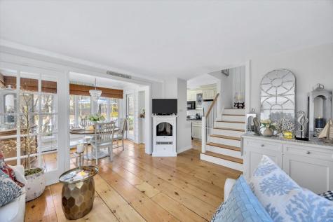 28 Flying Cloud Circle Mashpee MA 02649
