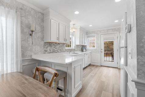 32 Carleton Street Wareham MA 02558