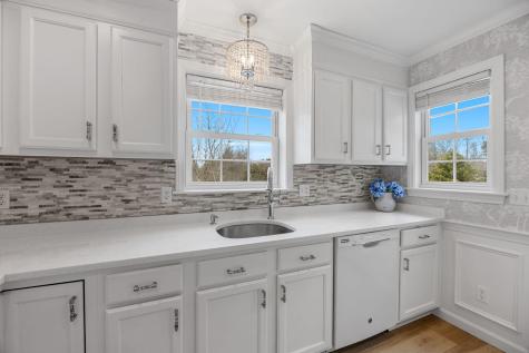 32 Carleton Street Wareham MA 02558