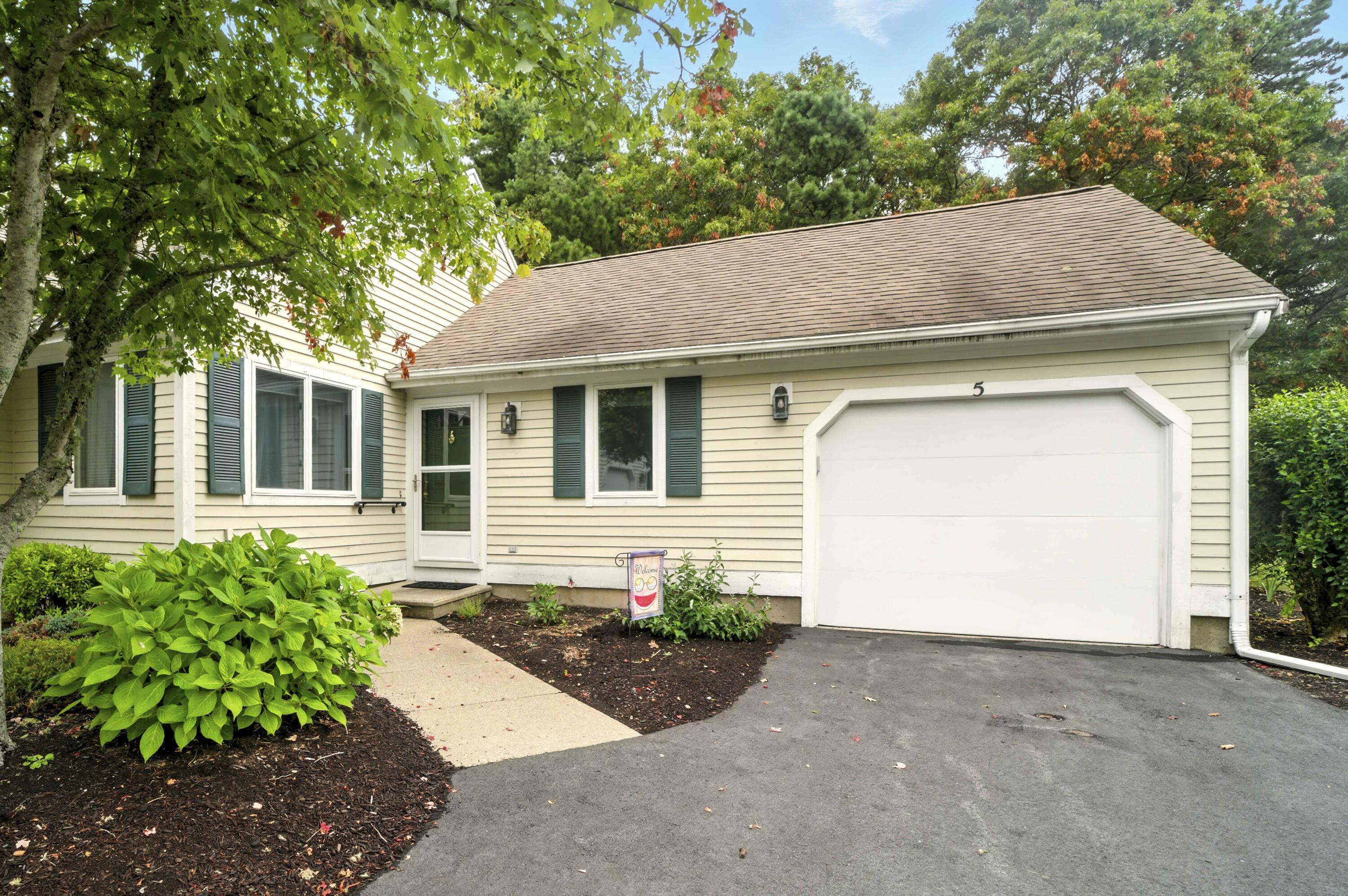 5 Kettle Lane Mashpee MA 02649