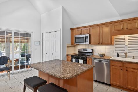 16 Gold Leaf Lane Mashpee MA 02649