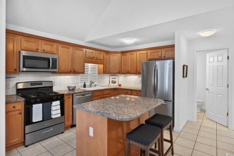 16 Gold Leaf Lane Mashpee MA 02649