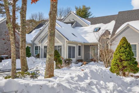 16 Gold Leaf Lane Mashpee MA 02649