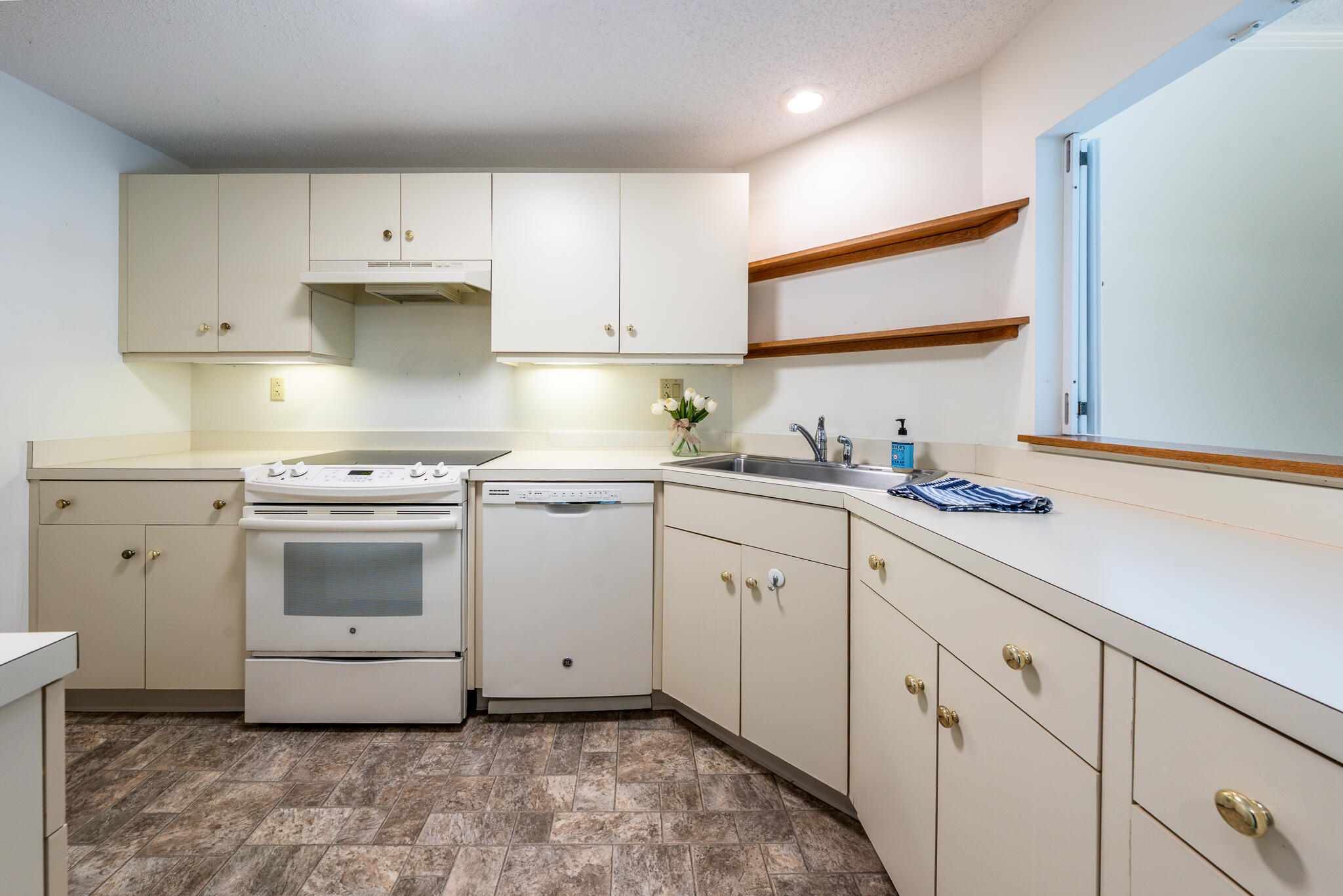 5102 Heatherwood Yarmouth MA 02675