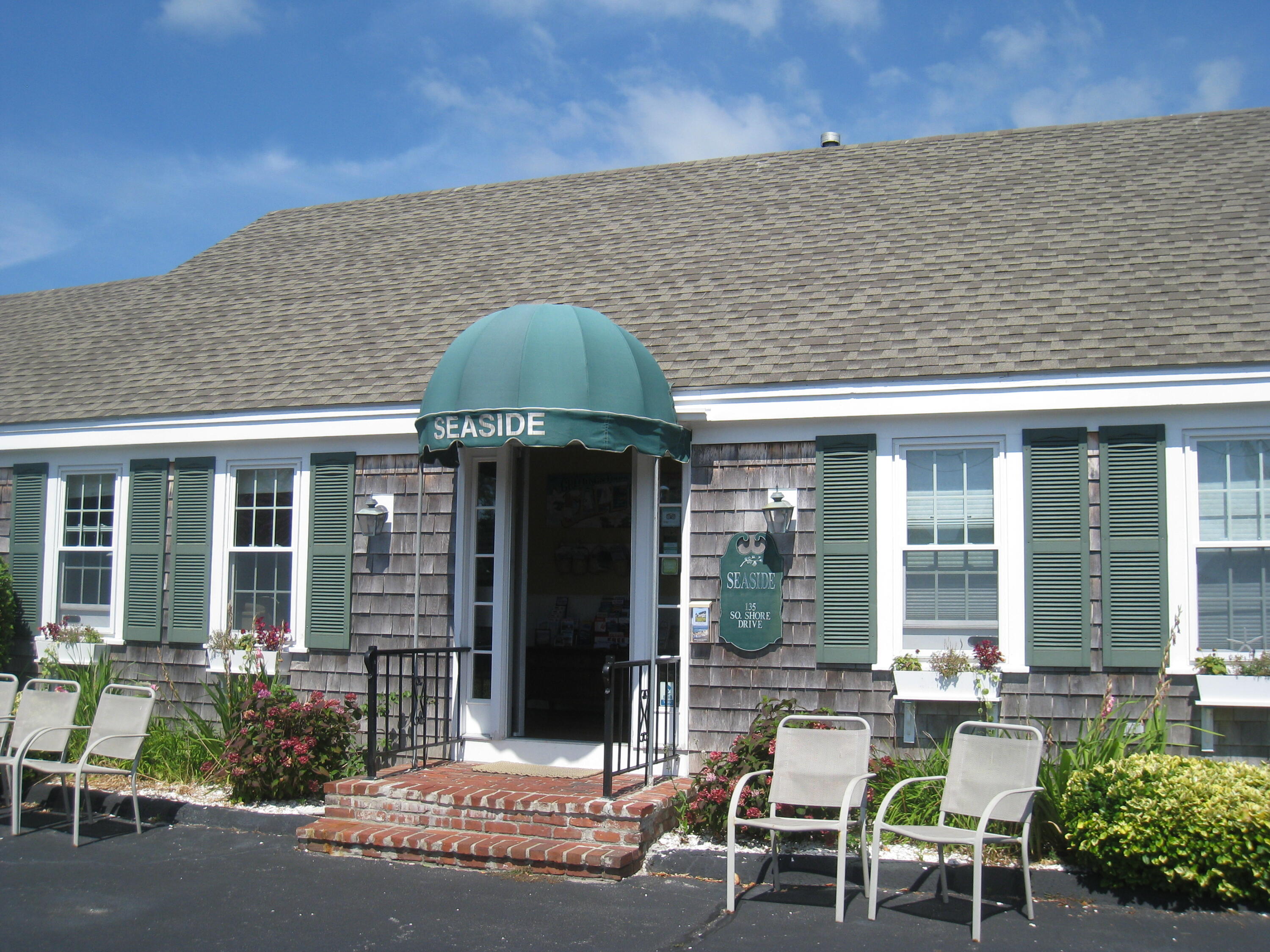 135 South Shore Drive Yarmouth MA 02664