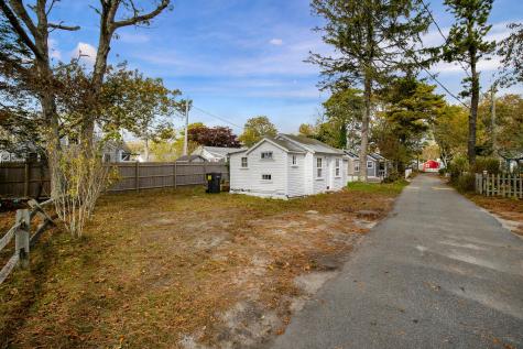 262 Old Wharf Road Dennis MA 02639