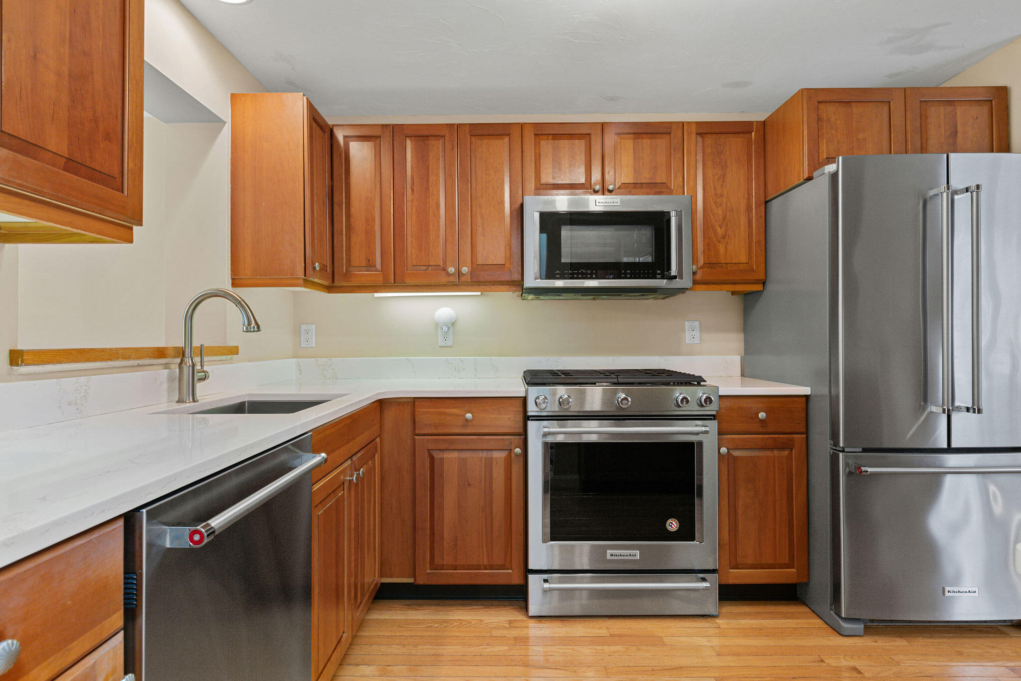 28 Wildflower Lane Yarmouth MA 02675