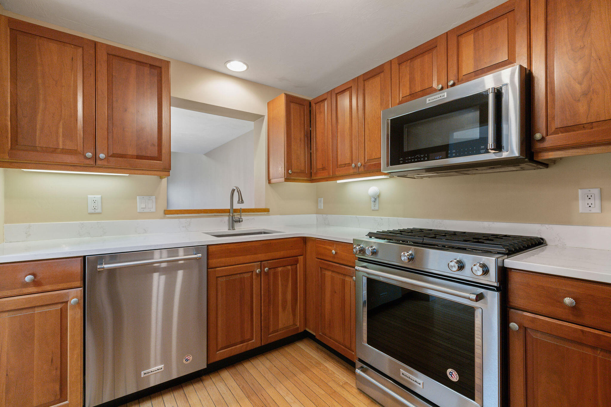 28 Wildflower Lane Yarmouth MA 02675