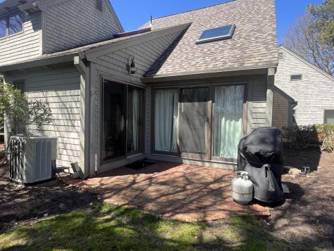 22 Mid Iron Way Mashpee MA 02649