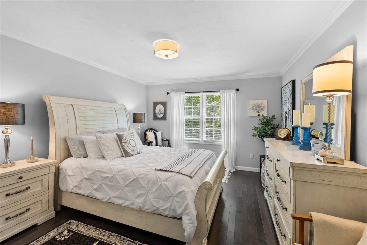 7 Gold Leaf Lane Mashpee MA 02649