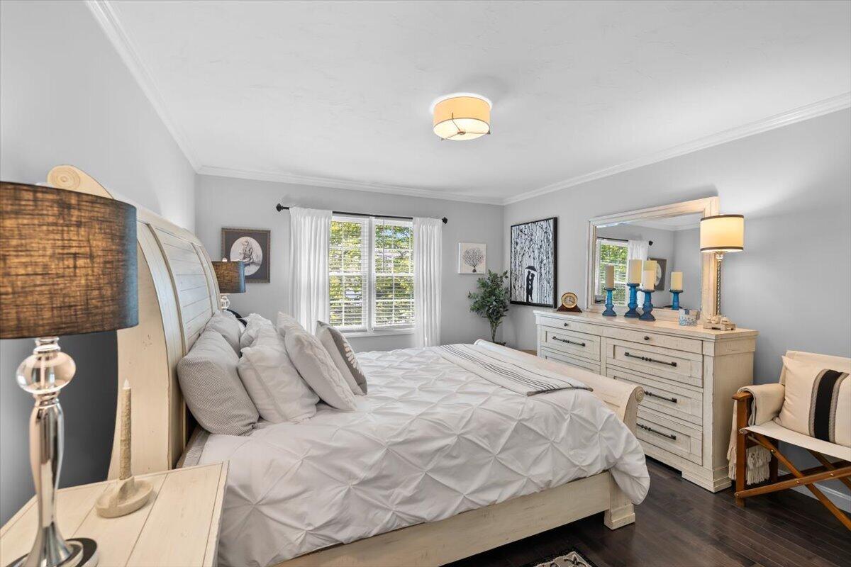 7 Gold Leaf Lane Mashpee MA 02649