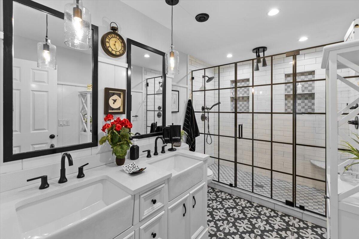 7 Gold Leaf Lane Mashpee MA 02649