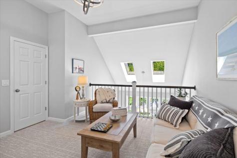 7 Gold Leaf Lane Mashpee MA 02649