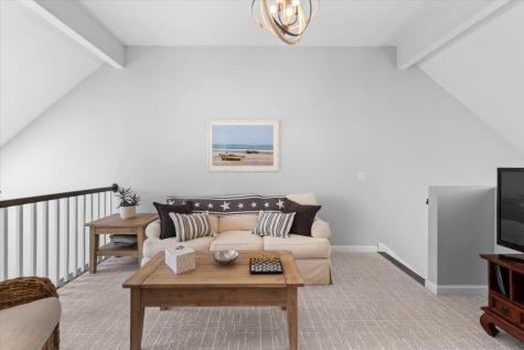 7 Gold Leaf Lane Mashpee MA 02649