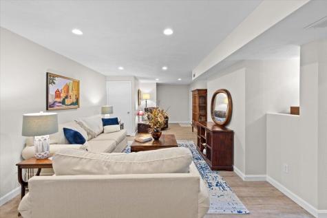 7 Gold Leaf Lane Mashpee MA 02649