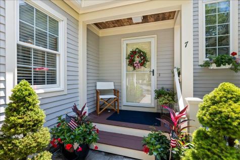 7 Gold Leaf Lane Mashpee MA 02649