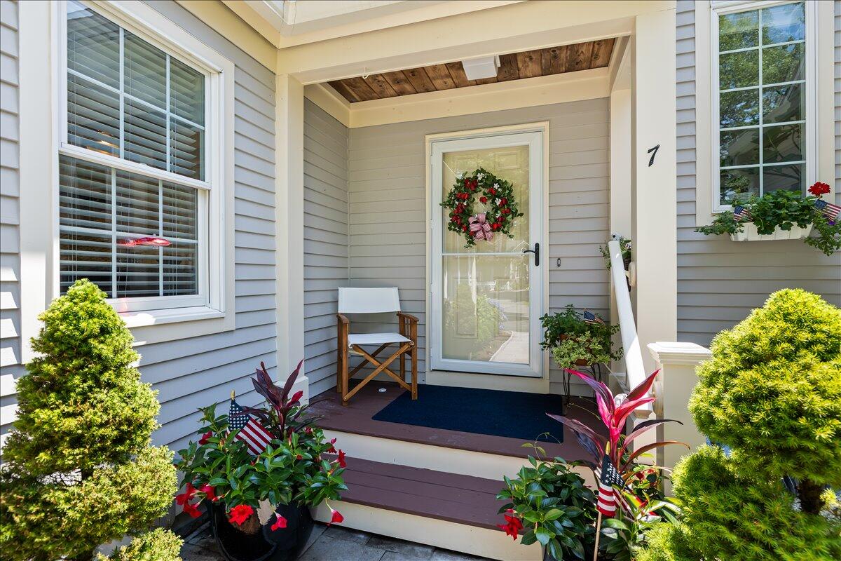 7 Gold Leaf Lane Mashpee MA 02649