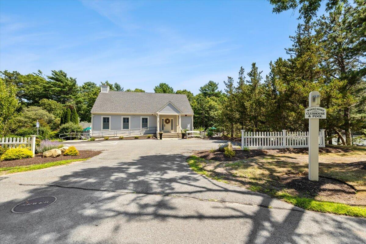 7 Gold Leaf Lane Mashpee MA 02649
