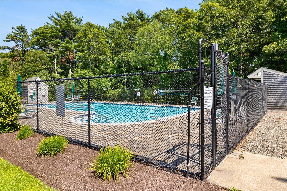7 Gold Leaf Lane Mashpee MA 02649