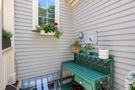 7 Gold Leaf Lane Mashpee MA 02649