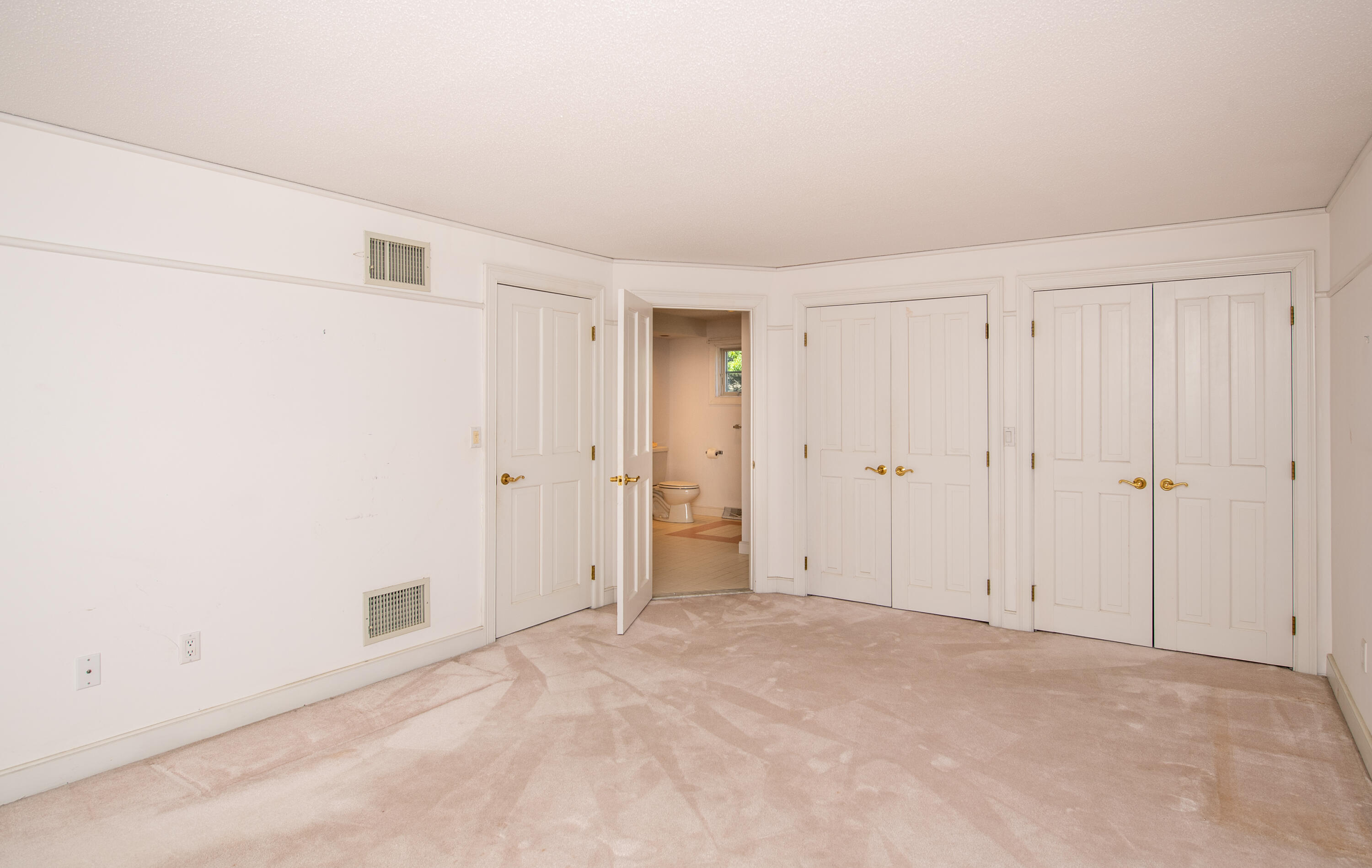 10 Village Green Circle Mashpee MA 02649