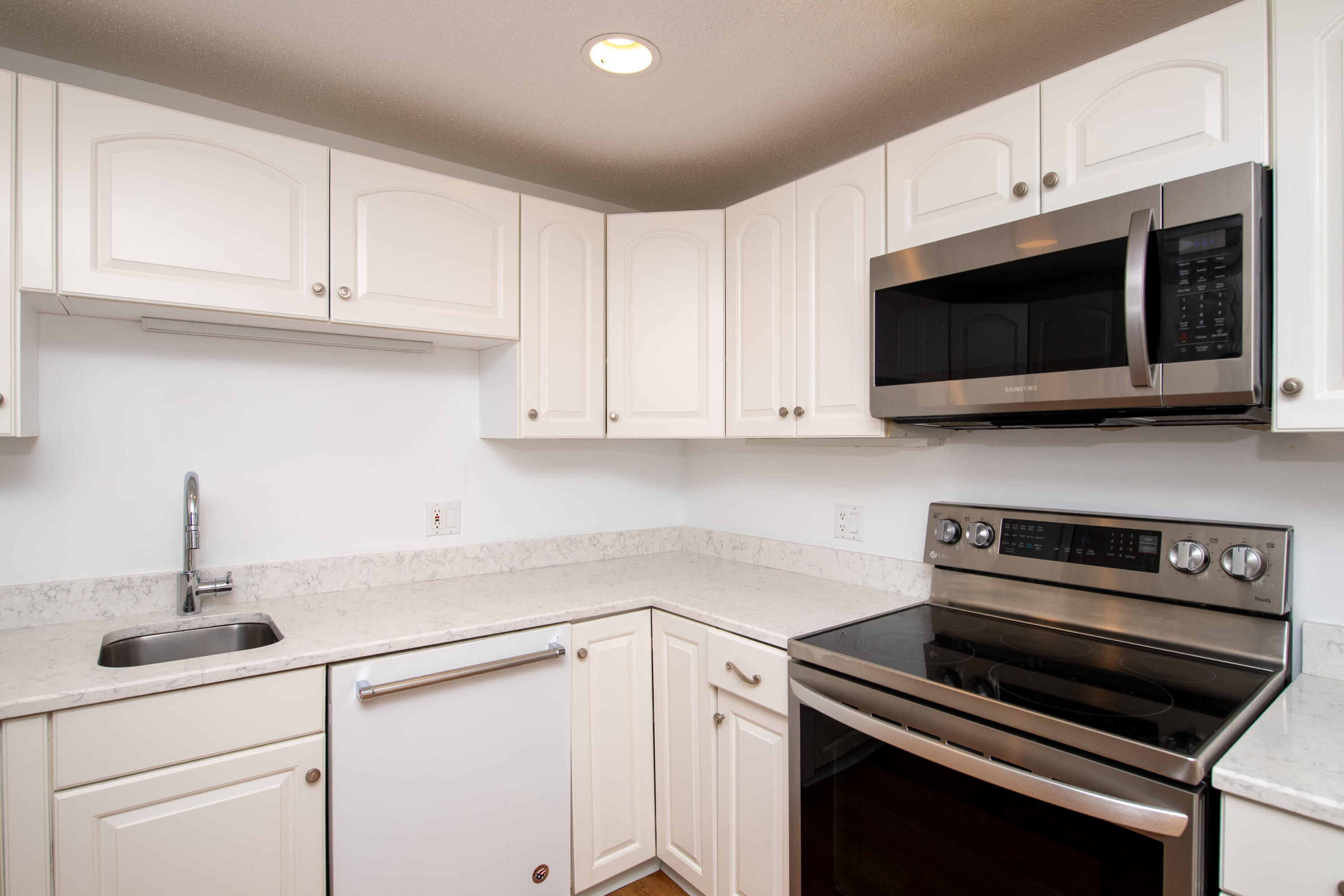 10 Village Green Circle Mashpee MA 02649