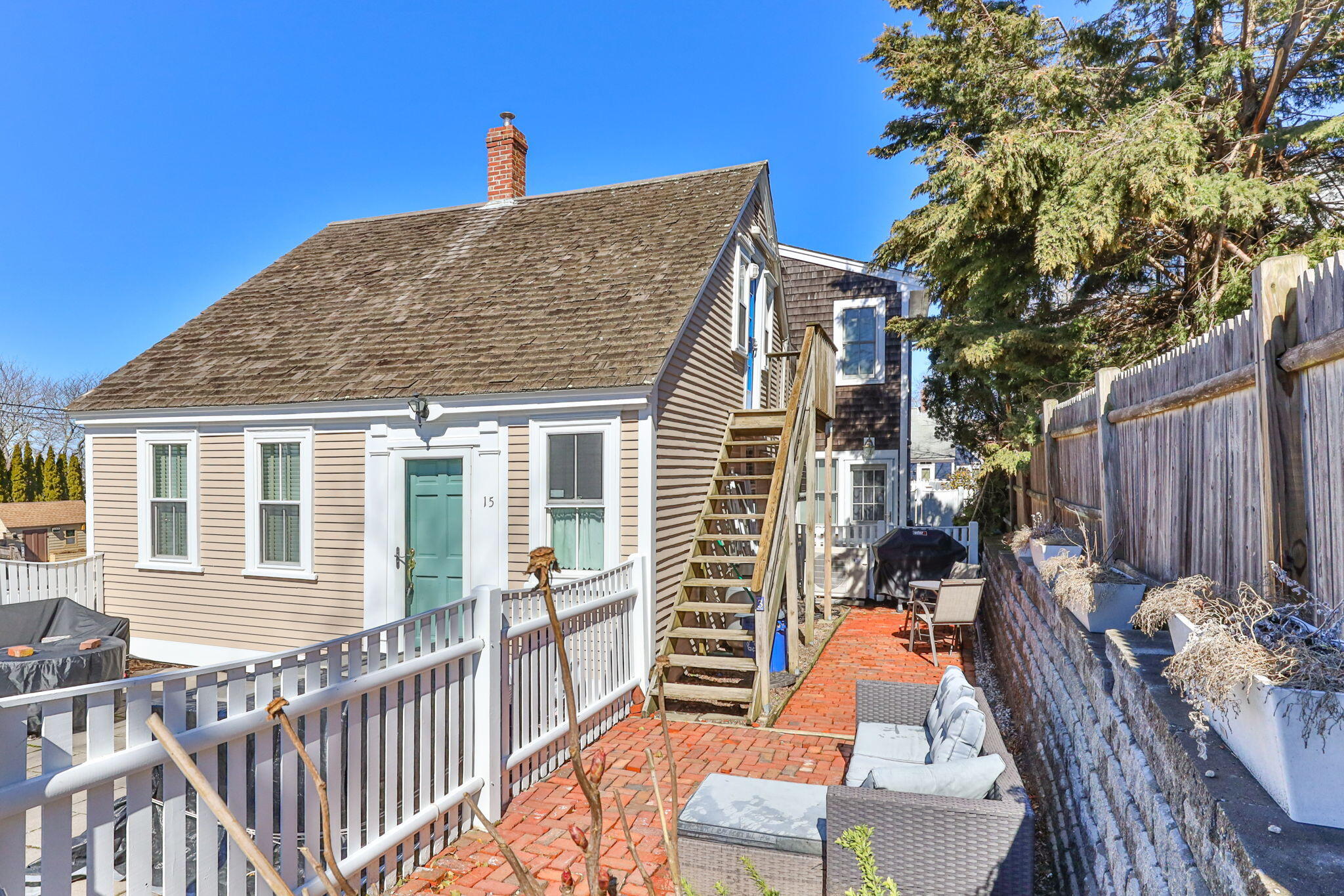 15 Carver Street Provincetown MA 02657