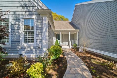 5 Darby Point Mashpee MA 02649