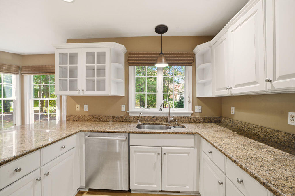 5 Darby Point Mashpee MA 02649