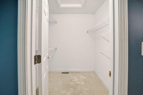 5 Darby Point Mashpee MA 02649