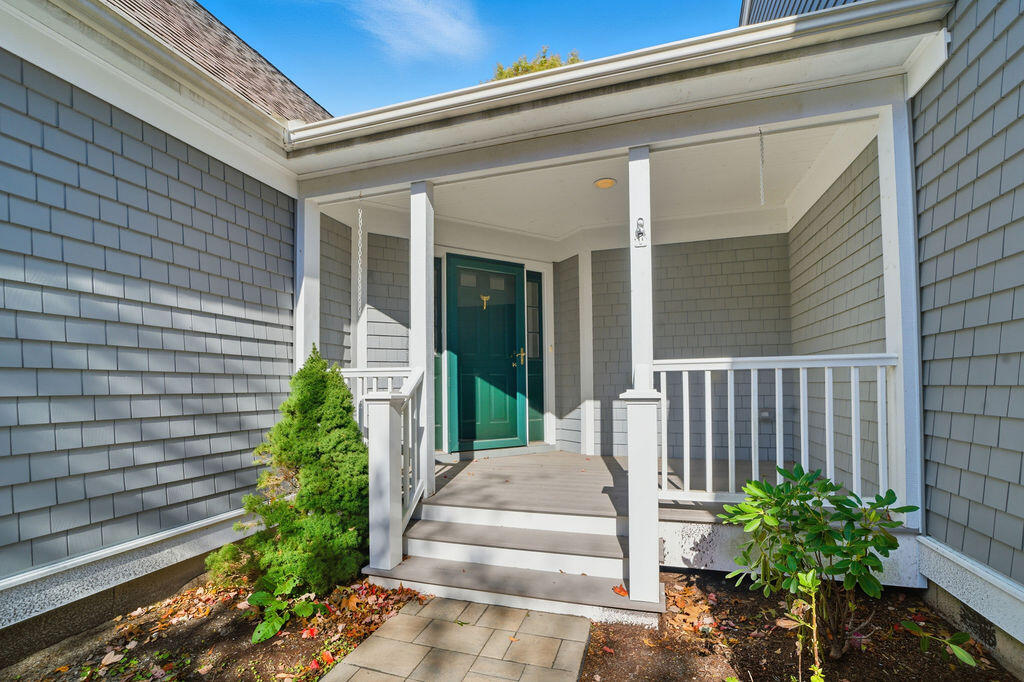 5 Darby Point Mashpee MA 02649