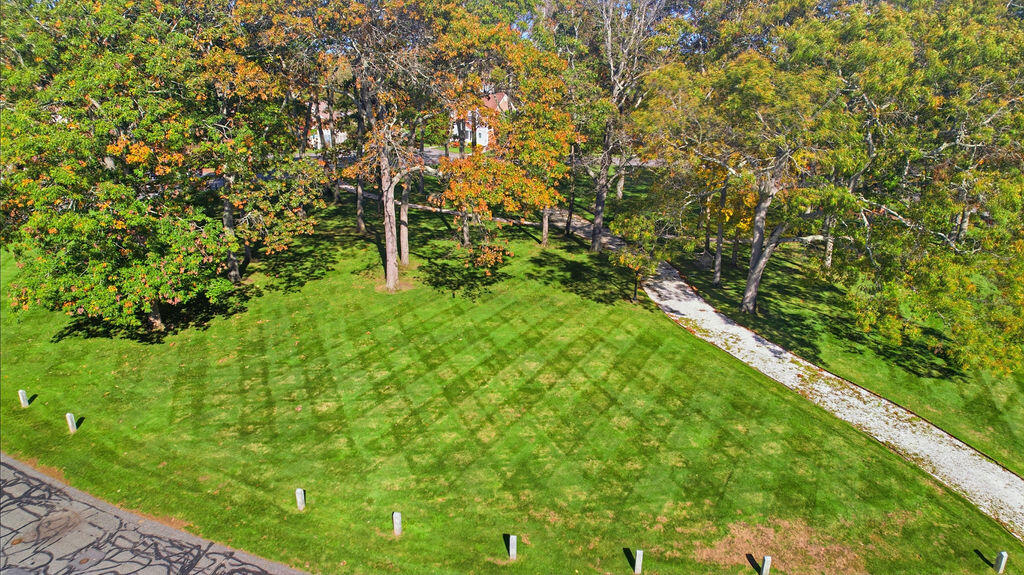 5 Darby Point Mashpee MA 02649