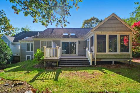 5 Darby Point Mashpee MA 02649